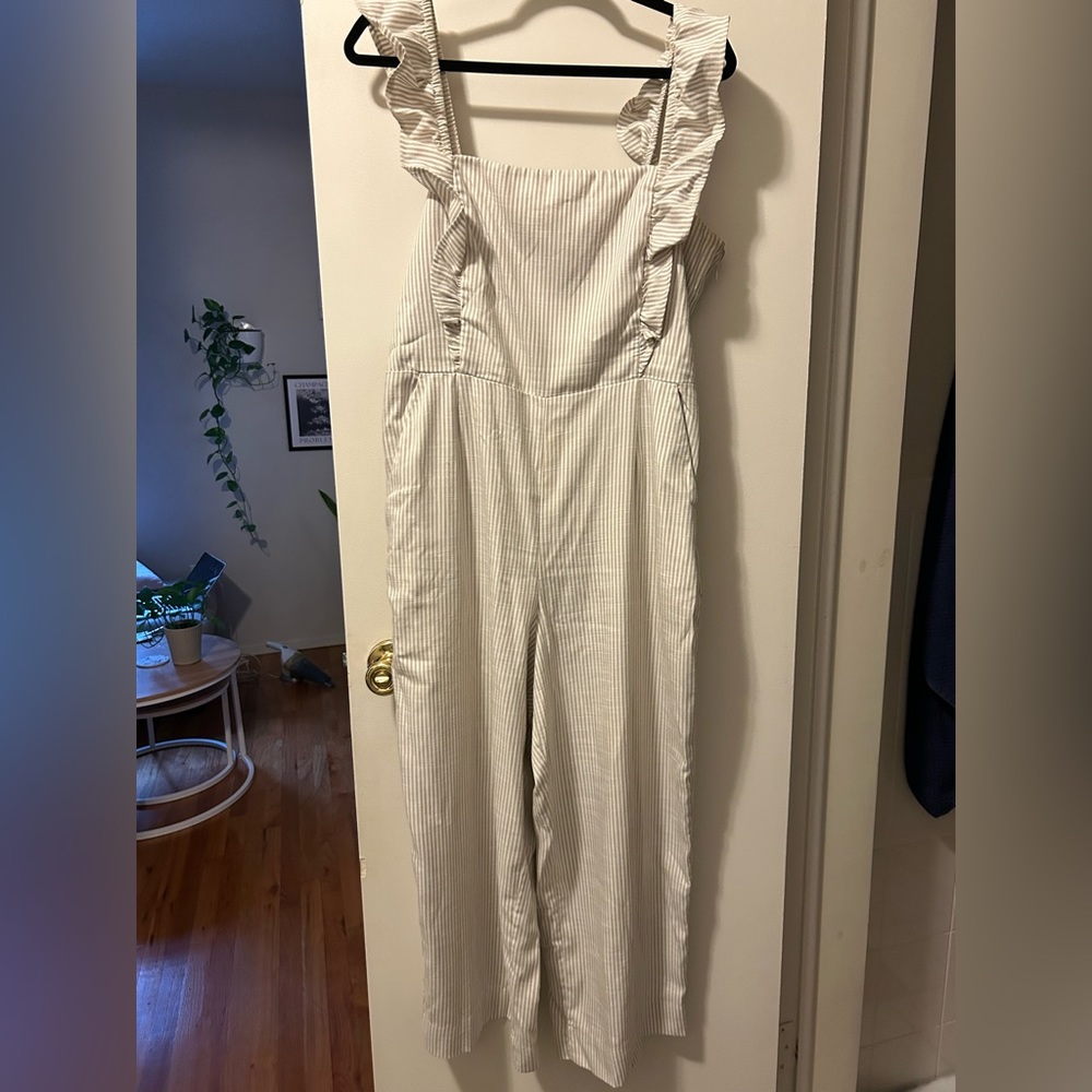 Sleeveless jumpsuit